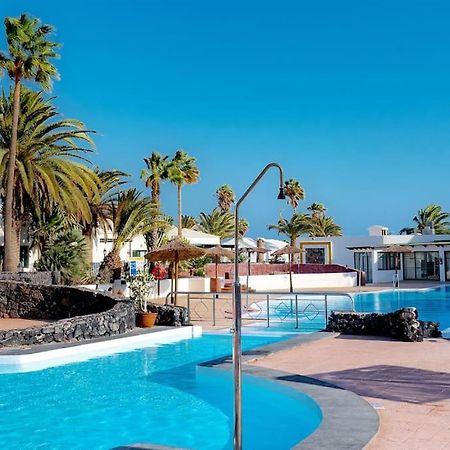 Apartamento Taisa Playa Roca Costa Teguise Dış mekan fotoğraf