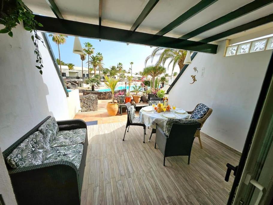 Apartamento Taisa Playa Roca Costa Teguise Dış mekan fotoğraf