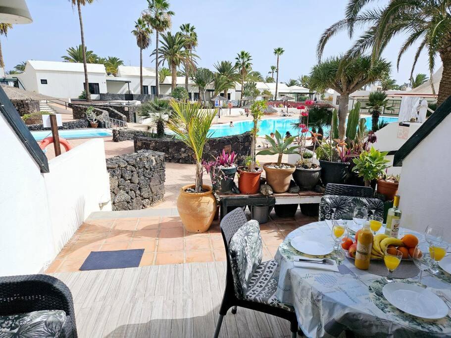 Apartamento Taisa Playa Roca Costa Teguise Dış mekan fotoğraf