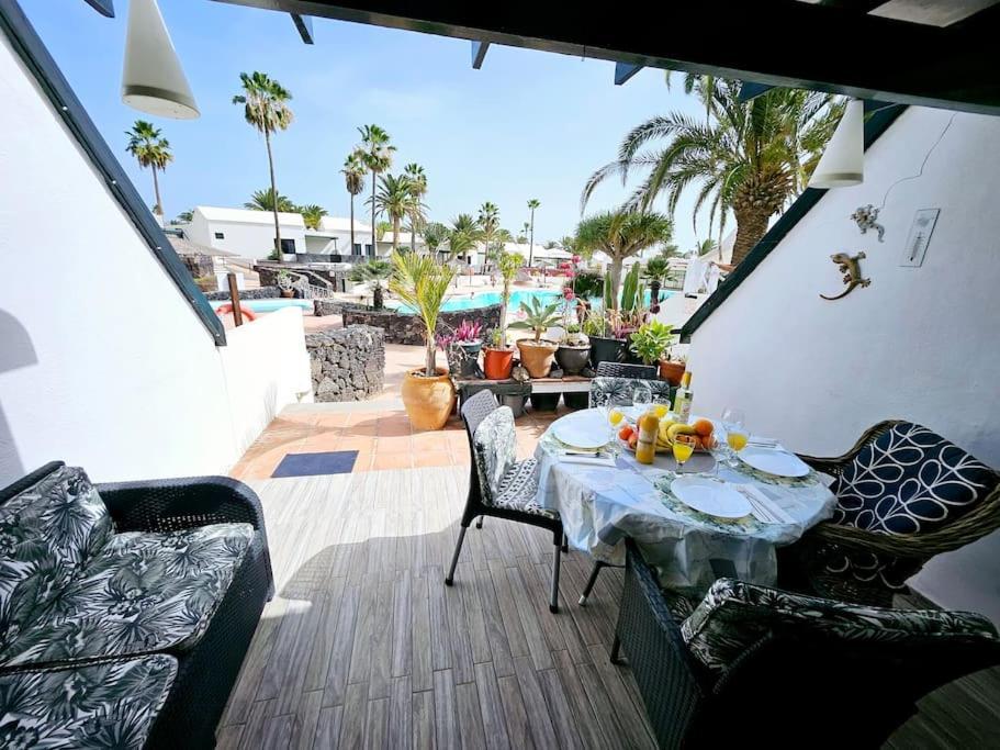 Apartamento Taisa Playa Roca Costa Teguise Dış mekan fotoğraf