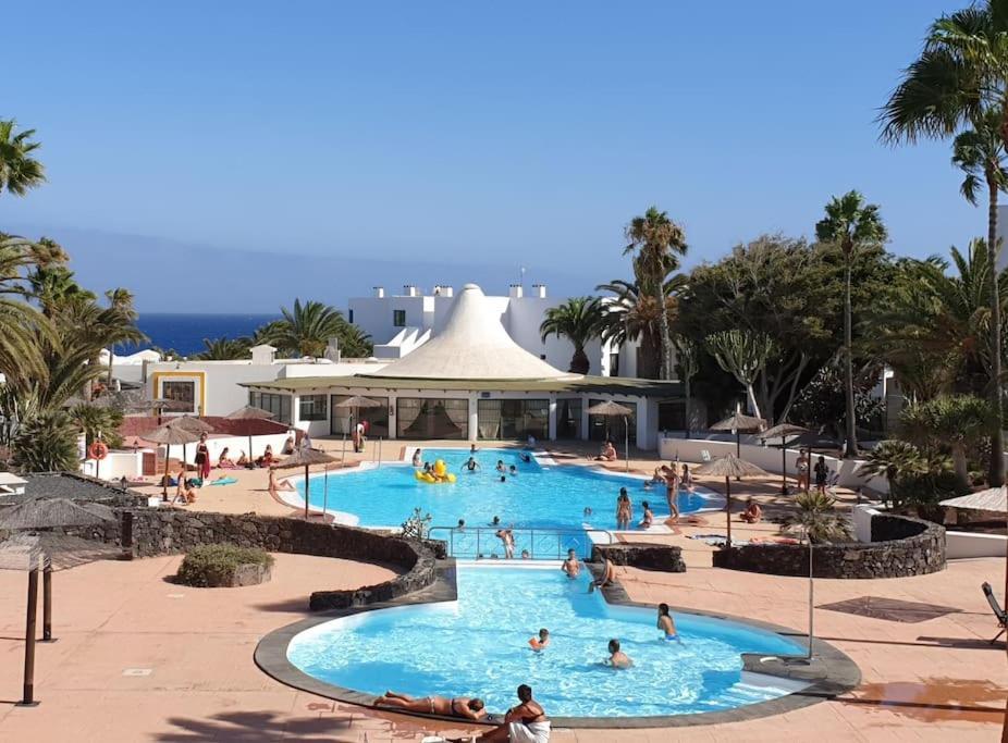 Apartamento Taisa Playa Roca Costa Teguise Dış mekan fotoğraf