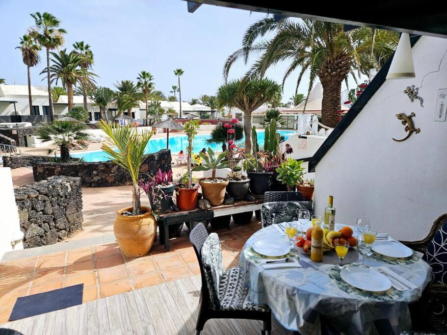 Apartamento Taisa Playa Roca Costa Teguise Dış mekan fotoğraf